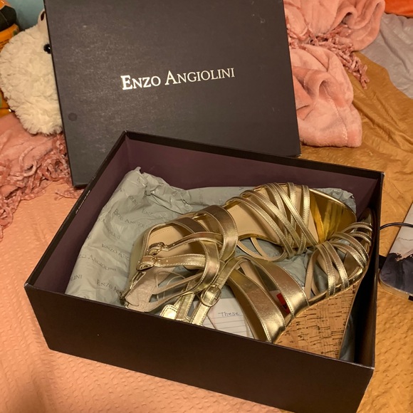 Wedge shoes - Picture 1 of 4